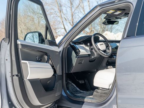 New 2026 Land Rover Range Rover Sport SE image 10