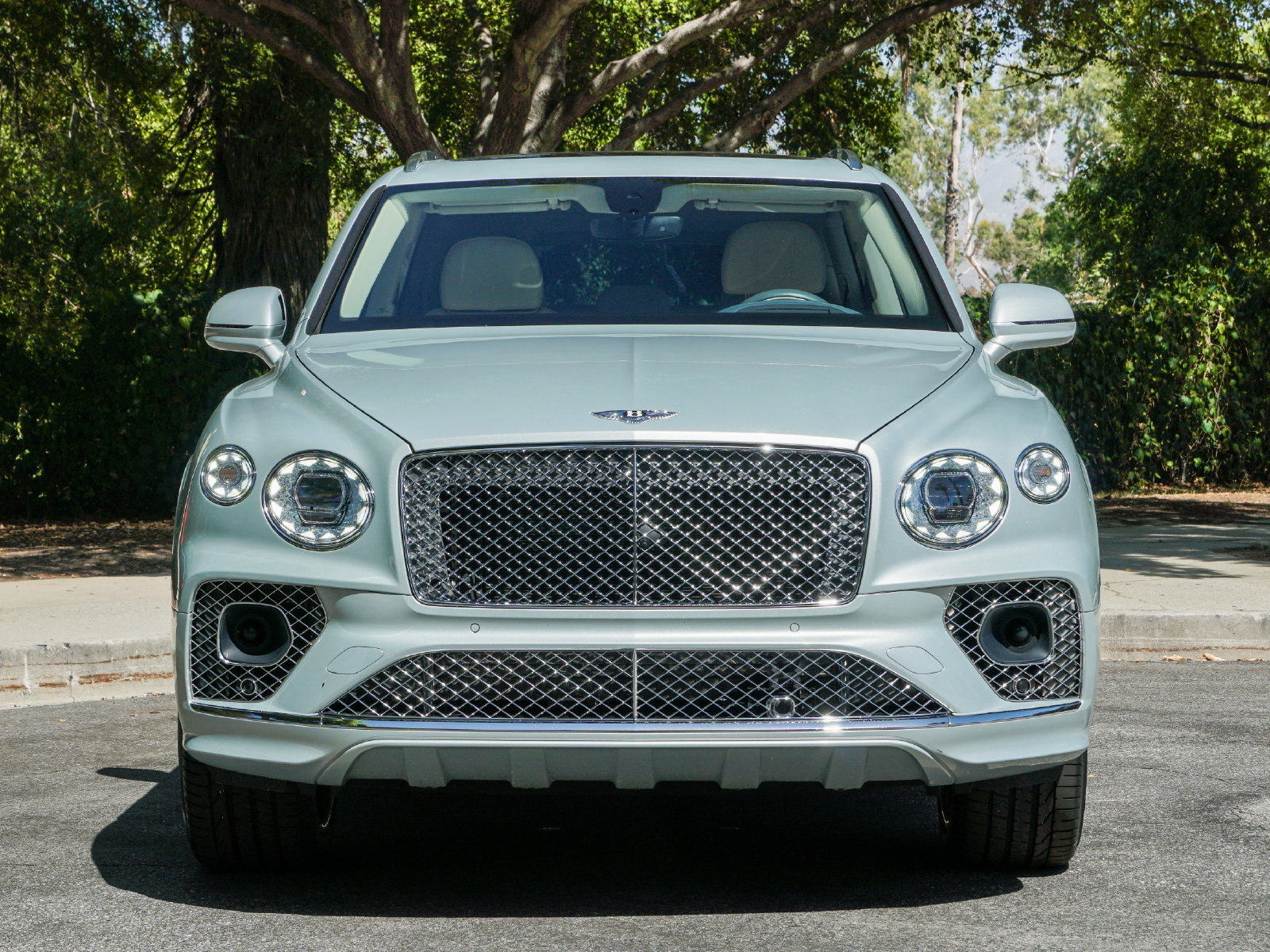 Certified 2023 Bentley Bentayga AWD/4WD image 10