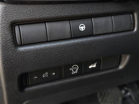 Used 2023 Nissan Rogue SV w/ SV Premium B Package image 20