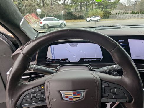 Used 2022 Cadillac Escalade ESV Premium Luxury Platinum w/ Heavy-Duty Trailer Package image 13