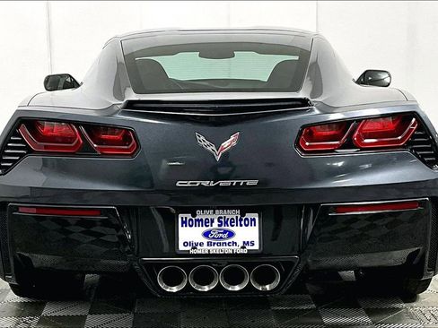 Used 2017 Chevrolet Corvette Stingray Coupe w/ 1LT image 4