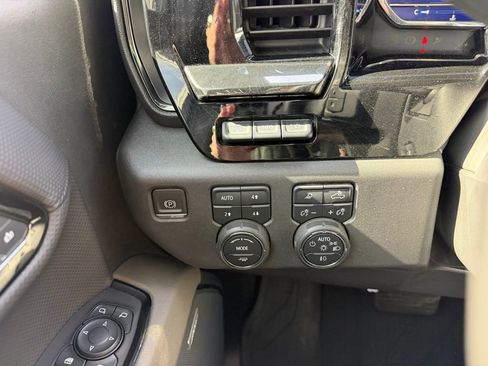 Used 2023 Chevrolet Silverado 1500 ZR2 w/ Technology Package image 11