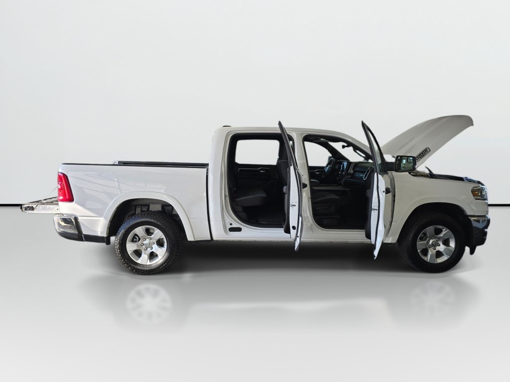 Used 2025 RAM 1500 Big Horn AWD/4WD image 9