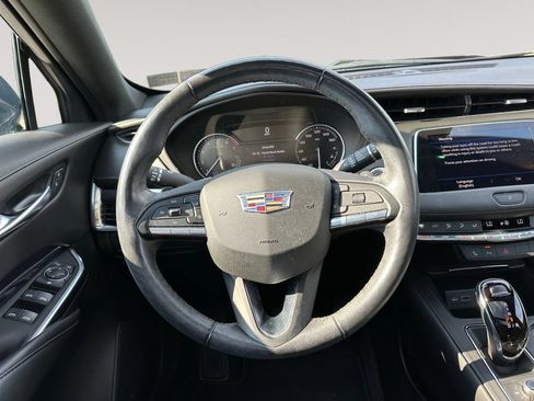 Used 2023 Cadillac XT4 Luxury w/ Cold Weather Package AWD/4WD image 12