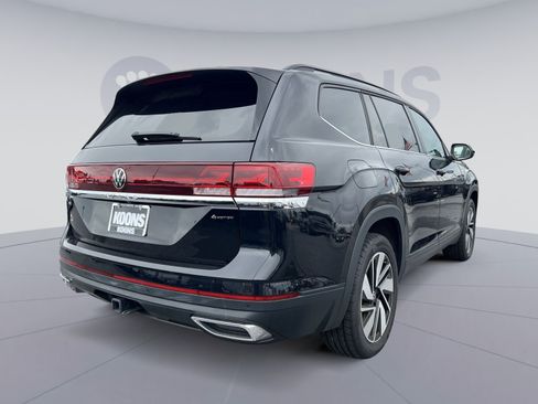 Used 2024 Volkswagen Atlas SE AWD/4WD image 7