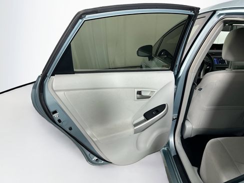 Used 2014 Toyota Prius Two image 24