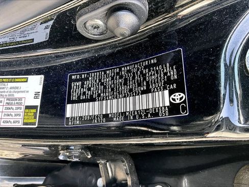 Used 2022 Toyota Corolla SE image 30