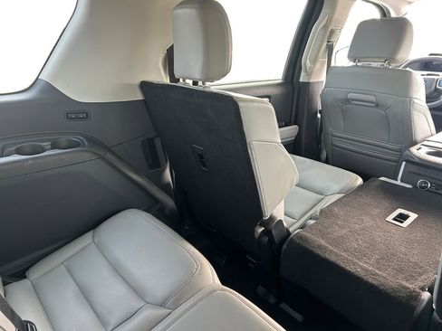 Used 2025 Ford Expedition Max Active image 25