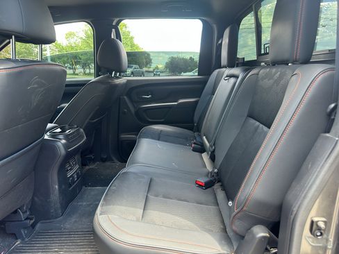 Used 2022 Nissan Titan PRO-4X AWD/4WD image 13