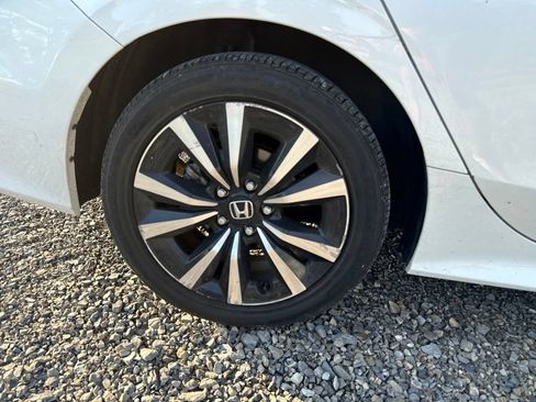 Used 2024 Honda Civic EX image 6