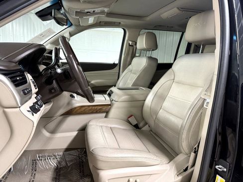 Used 2019 GMC Yukon XL Denali w/ Denali Ultimate Package image 10