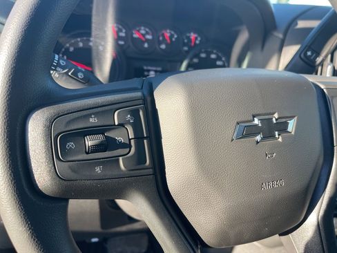 Used 2025 Chevrolet Silverado 1500 Custom Trail Boss w/ Turbomax Blackout Package AWD/4WD image 17