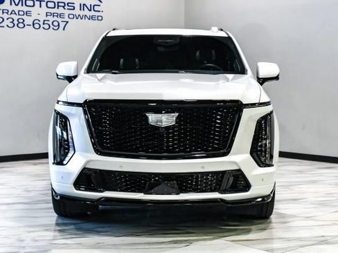 Used 2025 Cadillac Escalade V w/ LPO, Floor Liner Package AWD/4WD image 9