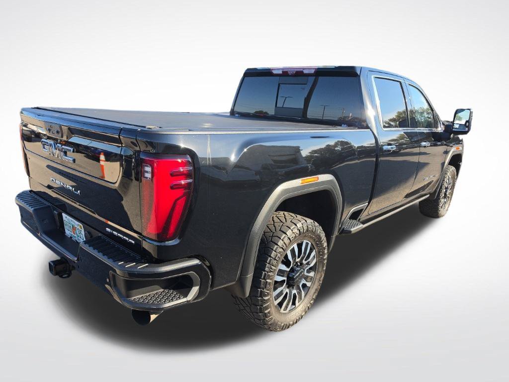 Used 2024 GMC Sierra 2500 Denali Ultimate AWD/4WD image 3