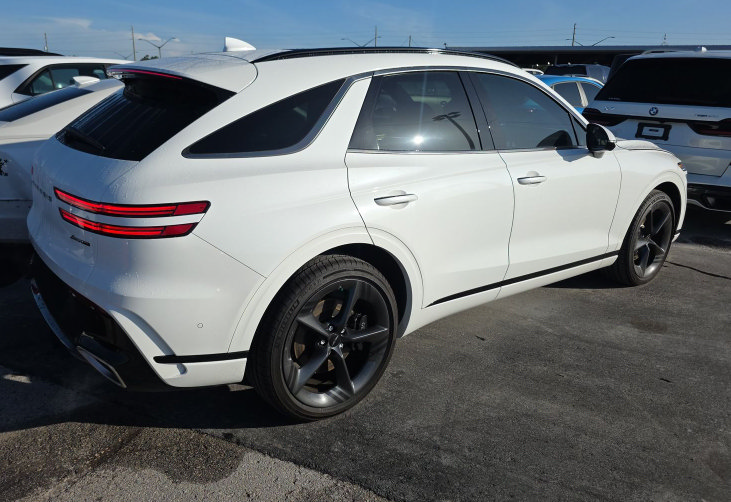 Used 2026 Genesis GV70 3.5T Sport Prestige AWD/4WD image 4