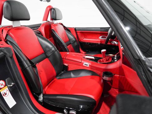 Used 2001 BMW Z8 image 16
