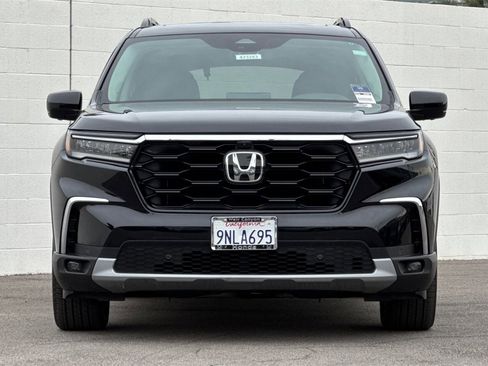 Certified 2025 Honda Pilot Elite image 12