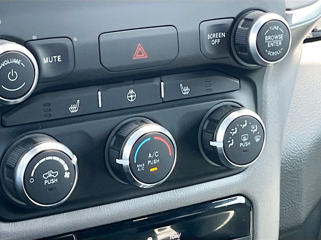 Used 2024 RAM 1500 Big Horn AWD/4WD image 15