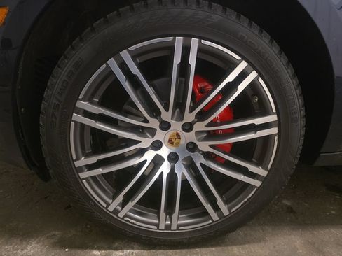 Used 2018 Porsche Macan GTS AWD/4WD image 7