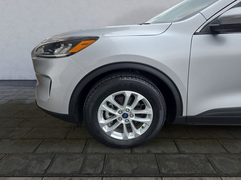 Used 2020 Ford Escape SE image 26