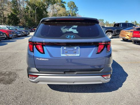 Certified 2025 Hyundai Tucson SE image 7