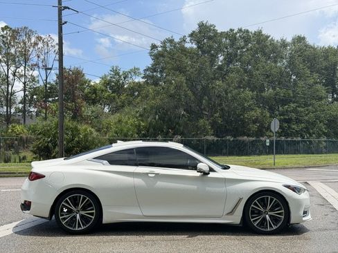 Used 2022 INFINITI Q60 3.0t Luxe w/ Essential Package RWD image 6