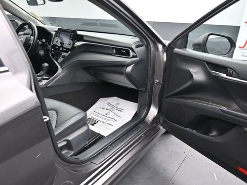 Used 2023 Toyota Camry SE FWD image 12