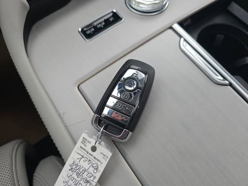 New 2026 Lincoln Navigator L Reserve AWD/4WD image 34