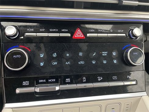 Used 2025 Hyundai Santa Fe Calligraphy image 19