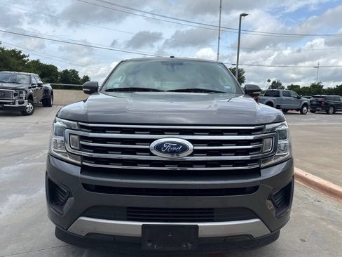 Used 2018 Ford Expedition Max XLT w/ Equipment Group 201A RWD image 8