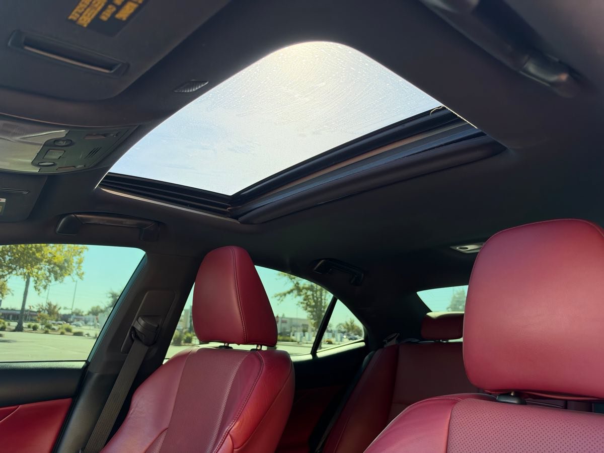 Used 2020 Lexus IS 350 F Sport w/ F Sport Package RWD image 13