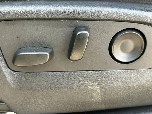 Used 2024 Chevrolet Silverado 2500 LTZ w/ LTZ Convenience Package image 25