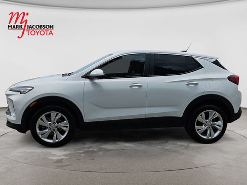 Used 2025 Buick Encore GX Preferred FWD image 15