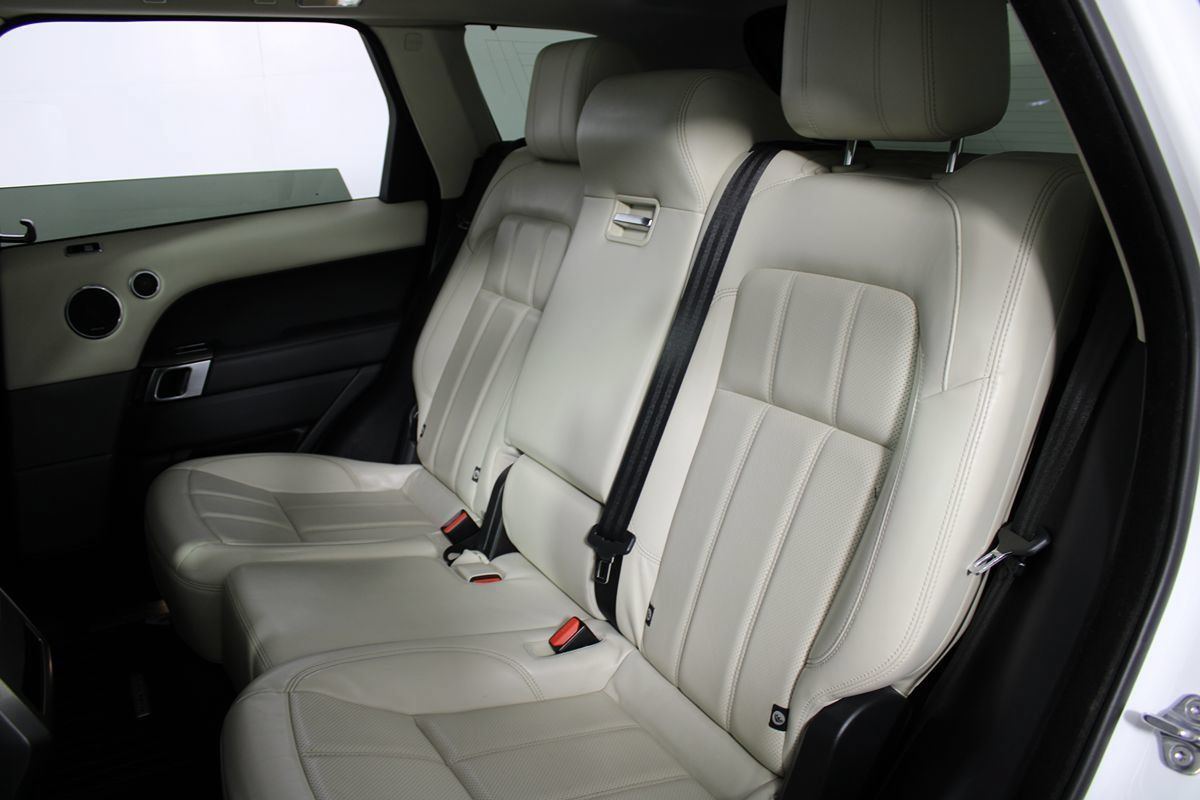 Used 2020 Land Rover Range Rover Sport HSE AWD/4WD image 30