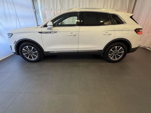 Used 2020 Lincoln Nautilus Premier w/ Equipment Group 101A image 2