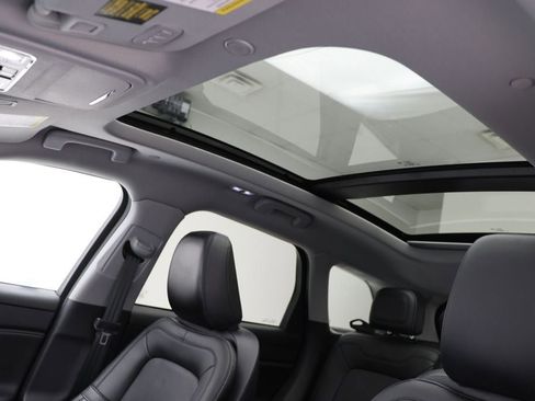 Used 2022 Lincoln Corsair Reserve w/ Equipment Group 201A image 19