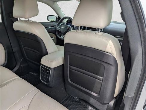 Used 2022 Chrysler 300 Touring L w/ Comfort Group RWD image 28