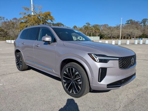 New 2026 Volvo XC90 B6 Plus w/ Protection Package Premier AWD/4WD image 8