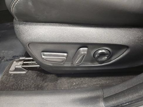 Used 2022 Toyota RAV4 XLE Premium AWD/4WD image 17