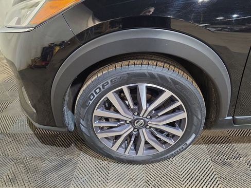 Used 2021 Nissan Kicks SV FWD image 18