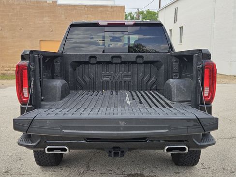 Used 2023 GMC Sierra 1500 AT4 w/ AT4 Premium Package image 11