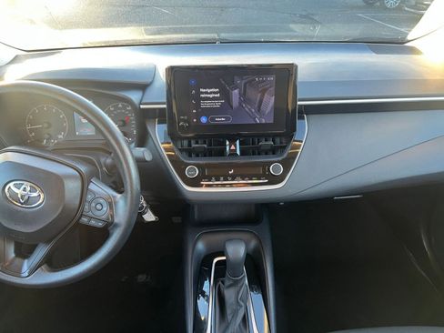 Used 2025 Toyota Corolla LE image 18