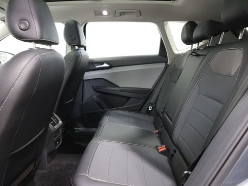 Certified 2023 Volkswagen Taos SE w/ Panoramic Sunroof Package AWD/4WD image 26
