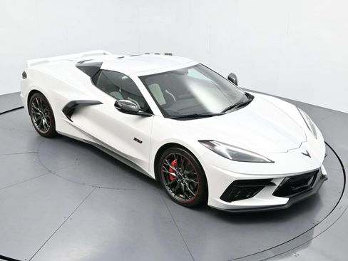 Used 2023 Chevrolet Corvette Stingray Premium Conv w/ Z51 Performance Package RWD image 41