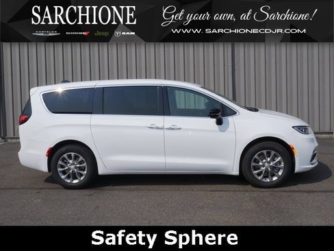New 2026 Chrysler Pacifica Select image 1