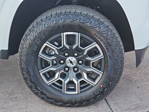 New 2026 Chevrolet Colorado Z71 image 39