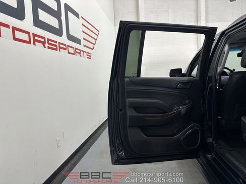 Used 2019 Chevrolet Suburban LT image 57