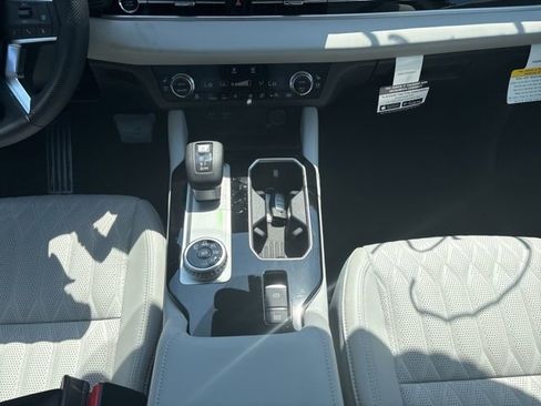 New 2025 Mitsubishi Outlander SEL image 22