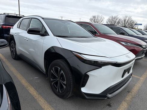 Used 2025 Toyota bZ4X FWD w/ Weather Package image 2