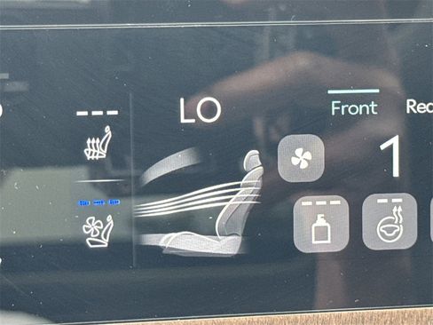 Used 2025 Genesis GV80 3.5T Advanced image 32